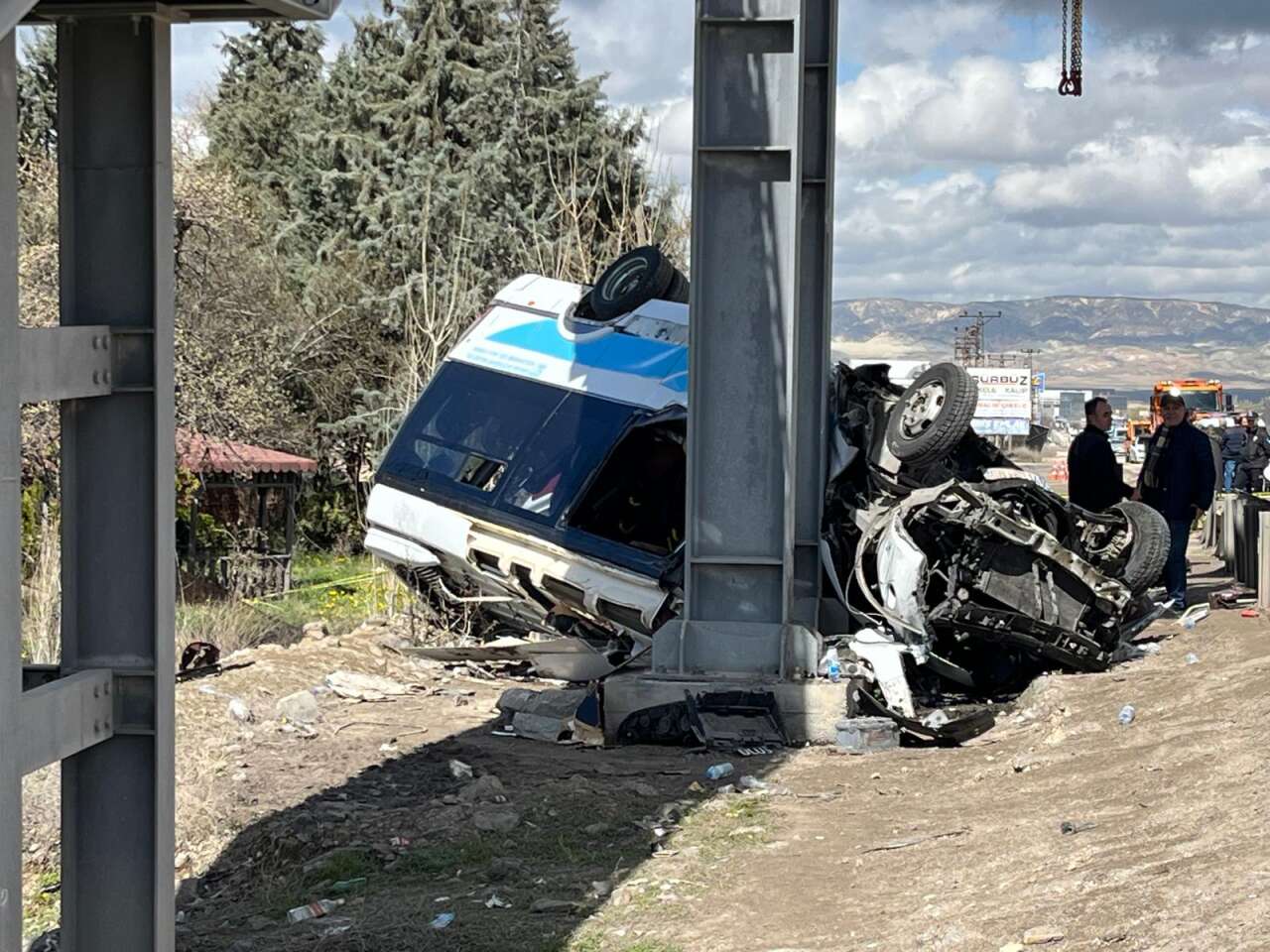 5 kişinin öldüğü otobüs kazası kamerada! Kimlikler belli oldu 12